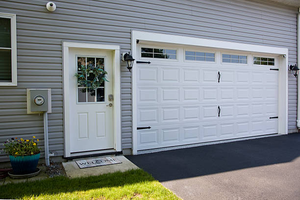 24/7 Emergency Garage Door Panel Replacement experts in Hamburg, NJ